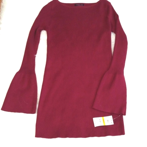 Material Girl knitted Burgandy Top, wide cuffs. Siz S. - Picture 5 of 8
